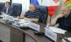 Олег Мельниченко поручил оперативно отвечать на вопросы граждан