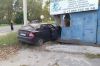 В поселке Чаадаевка автомобиль врезался в магазин
