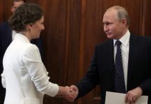 Анна Кузнецова предложила Путину ввести «детский компонент» в оценку работы губернаторов