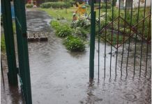 Пензенцы не могли забрать детей из детсадов из-за дождя
