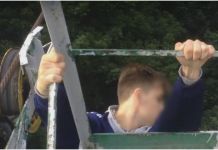 Пензенские подростки залезли на вышку заброшенной канатной дороги
