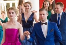 В Пензе на Летнем балу угостили трехэтажным тортом