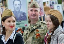 Георгиевская ленточка: на лацкане можно, на бампере нельзя