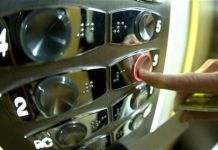Застрявшая в лифте пензячка сорвала голос, крича о помощи