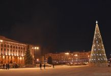В Пензе зажгли главную елку города