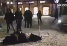 На Московской пешеход поскользнулся и сломал позвоночник 
