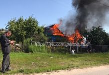 15 человек тушили пожар в частном доме в Пензе