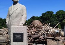 Активисты: «Надругательство над трупом планетария продолжается»