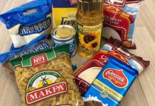  Пензенским школьникам начали выдывать продуктовые наборы