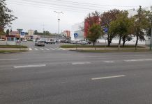 На Суворова неизвестные меняют дорожную разметку