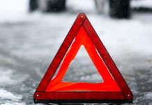 На трассе М-5 фура вылетела в кювет и перегородила дорогу