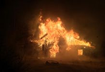 Под Пензой пожар уничтожил крышу жилого дома 