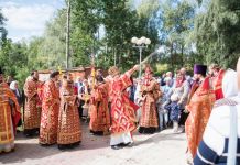 В Заречном впервые прошла архиерейская служба в новой часовне