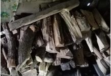 В области мужчина ударил брата по голове поленом и уложил спать