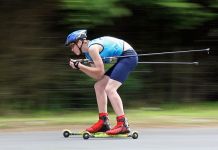 Александр Большунов выиграл международные соревнования по лыжероллерам