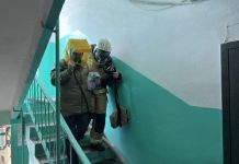 В Заречном из пожара эвакуировали женщину