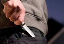 В Сосновоборском районе отец зарезал дочь за аморальный образ жизни