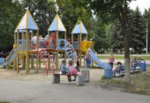 В Пензе детские игровые площадки внушают опасения