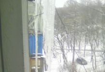 Пензенцы: свисающие с крыш сосульки угрожают детям