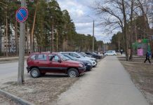 Зареченцев удивляют парковочные карманы на улице Светлой