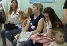 ﻿Пензенцы возмущены очередями за справками к педиатру