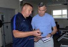 Игроков ХК «Дизель познакомили с новым тренерским штабом 