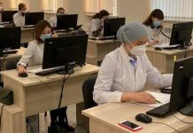 Студентам медицинского колледжа заплатят за помощь врачам