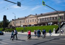 Реконструкцию здания на Белинского, 8 завершат в следующем году
