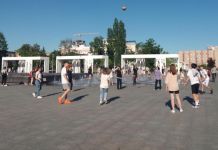 Итоги недели: из плена, смерть в яме, купальный сезон, фонтан, жара