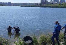 В Пензе на пруду у больницы №6 заменили гидротехнический затвор