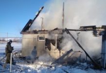 ﻿Под Пензой сгорела деревянная баня