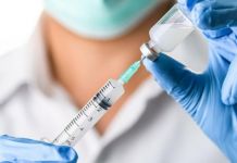 ﻿В Алтайском крае у трех медиков, привитых вакциной "Спутник V", выявили коронавирус 