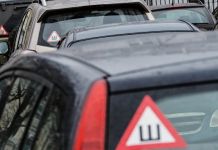 Правительство разрешило водителям не устанавливать знак «Шипы» на автомобилях