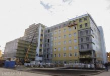 Строящим перинатальный центр рабочим задолжали 117 миллионов рублей