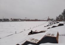 Новогодний каток планируют открыть на набережной