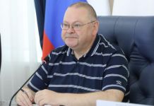 Олег Мельниченко поручил к 1 сентября обустроить сквер «Семейный»
