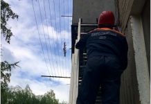 7-летний ребенок оказался запертым в квартире