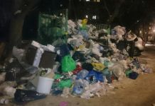 Пензенец пожаловался на гору мусора во дворе 