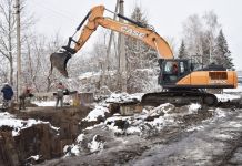 В поселке Лесном завершают реконструкцию сетей водоотведения