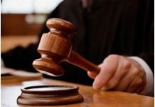 Внук до смерти избил деда табуреткой по голове