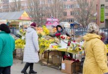 В Пензе начали продавать мимозы к 8 Марта 