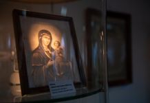 ﻿﻿В Заречном открылась выставка «Мы в душах строим храм» 