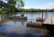 Жителям острова Пески вернули часть переправы