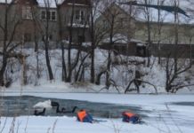 На острове Пески пензенские спасатели провели учения перед паводком
