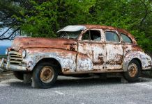 В Госдуме предложили запретить эксплуатацию старых автомобилей
