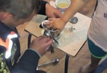 Рука ребенка застряла в мясорубке