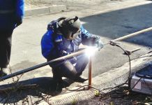 Пензячка предлагает поставить забор на улице Красной