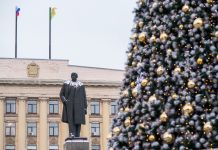 Депутаты поспорили о необходимости украшать город к Новому году