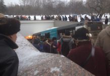 В Москве автобус съехал в пешеходный переход