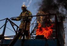 Зареченские пожарные отработали навыки на огневой полосе